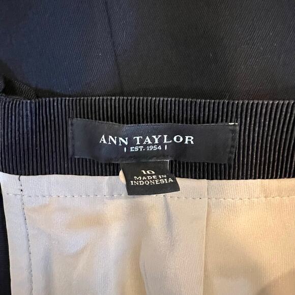 Ann Taylor Black and White Animal Print Pencil Skirt - Picture 6 of 8